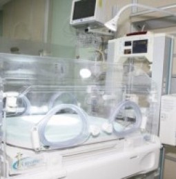 Se contagian dos bebés de coronavirus en Rumania