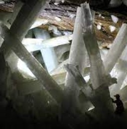 La Cueva de los Cristales de Naica la mas grande del mundo