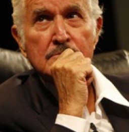 Los restos de Carlos Fuentes reposarán en Paris