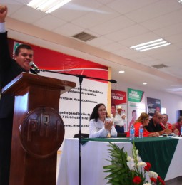 Ratifican como candidato a Meny Duarte