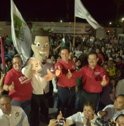 Multitud, fiesta y unidad en el arranque de campaña del doctor Ricardo Orviz