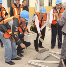 Inicia construcción de nueva aula en el albergue para Jornaleros