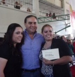 Celebra PRI Municipal a madres de seccionales