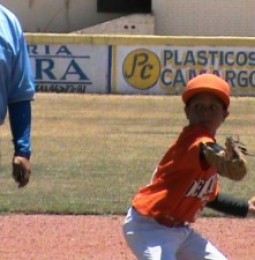 Inicia campeonato distrital de beisbol infantil