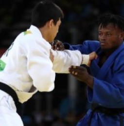 Judocas del equipo de Refugiados, orgullosos sólo de competir en Río