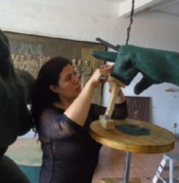 Salí de Juárez para terminar escultura de Juan Gabriel: Edyza Ponzanelli