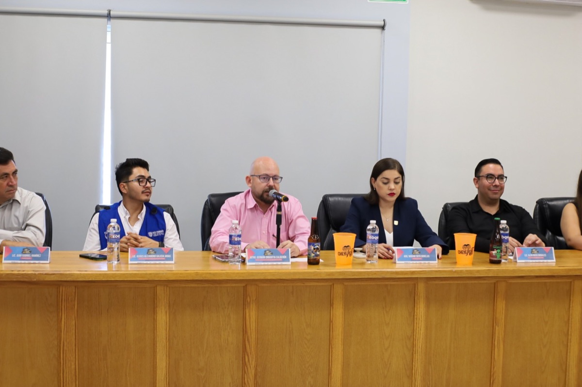 Presentación oficial del Cheve Fest Meoqui con representantes de turismo y desarrollo económico