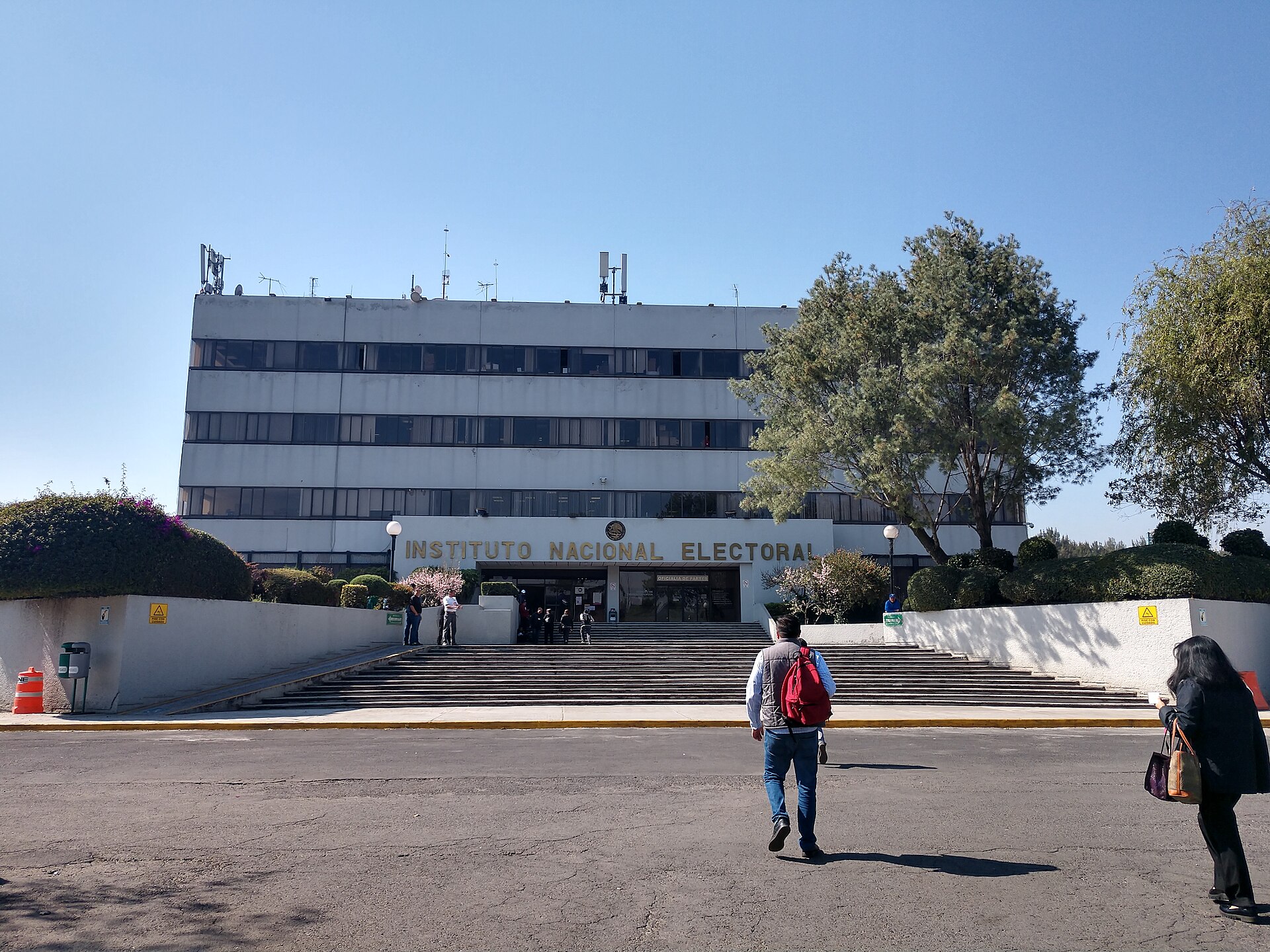 Fotografía de archivo: Sede central del Instituto Nacional Electoral. Imagen ilustrativa de temas cívicos y políticos.