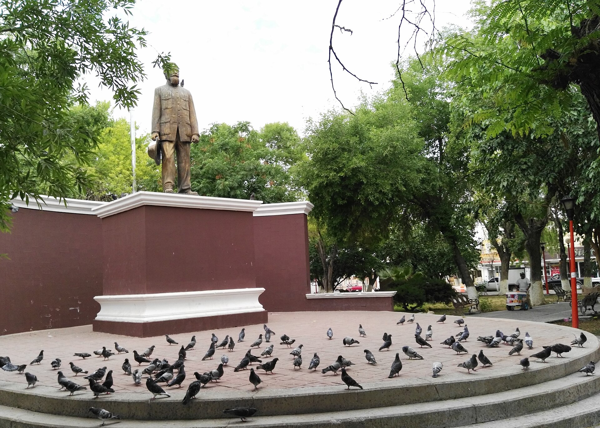Fotografía de archivo: Plaza Carranza Delicias Chihuahua Javier Alonso. Imagen ilustrativa de temas cívicos y políticos.