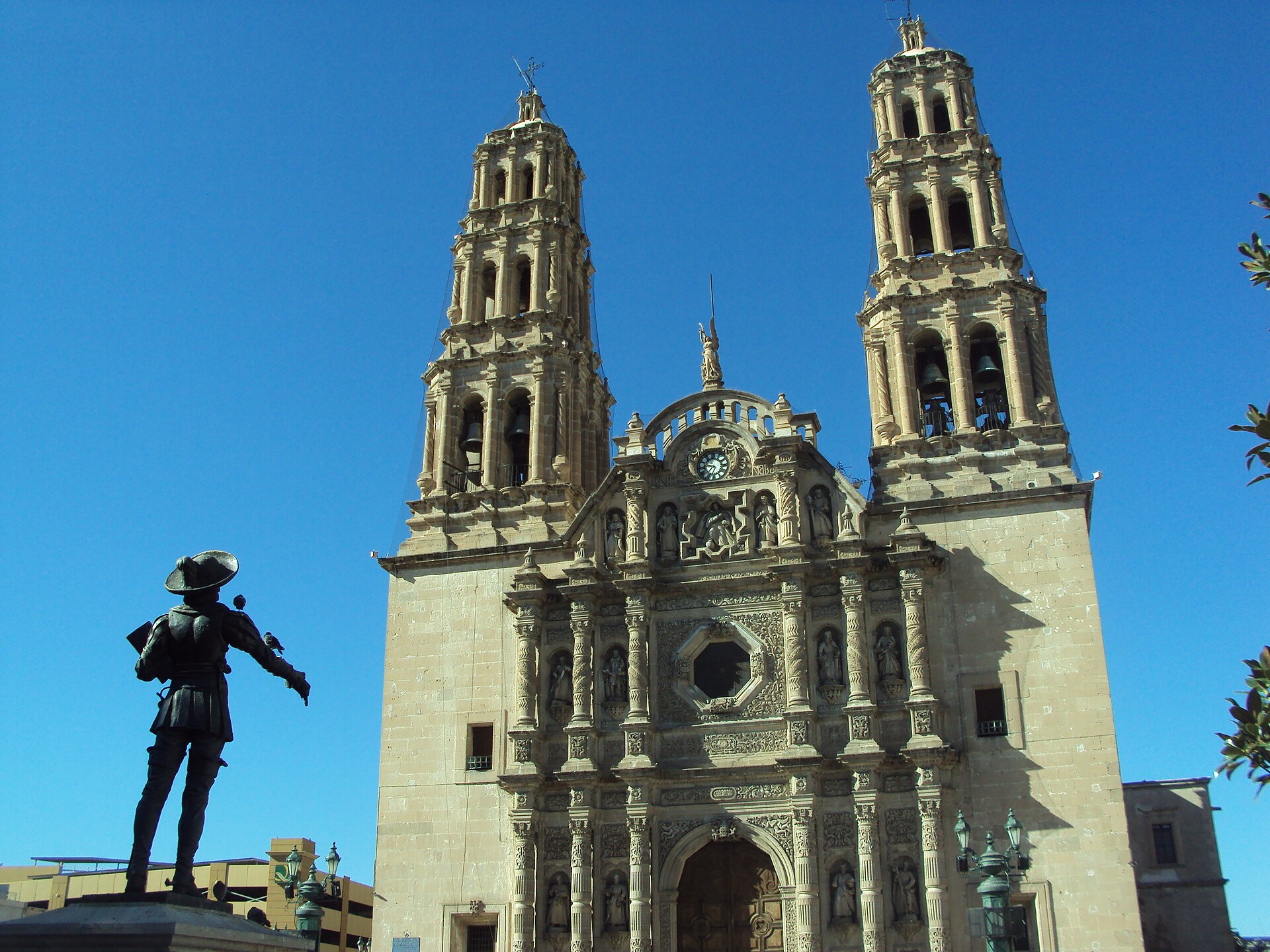 Fotografía de archivo: Catedral de Chihuahua - 06. Imagen ilustrativa de temas cívicos y políticos.