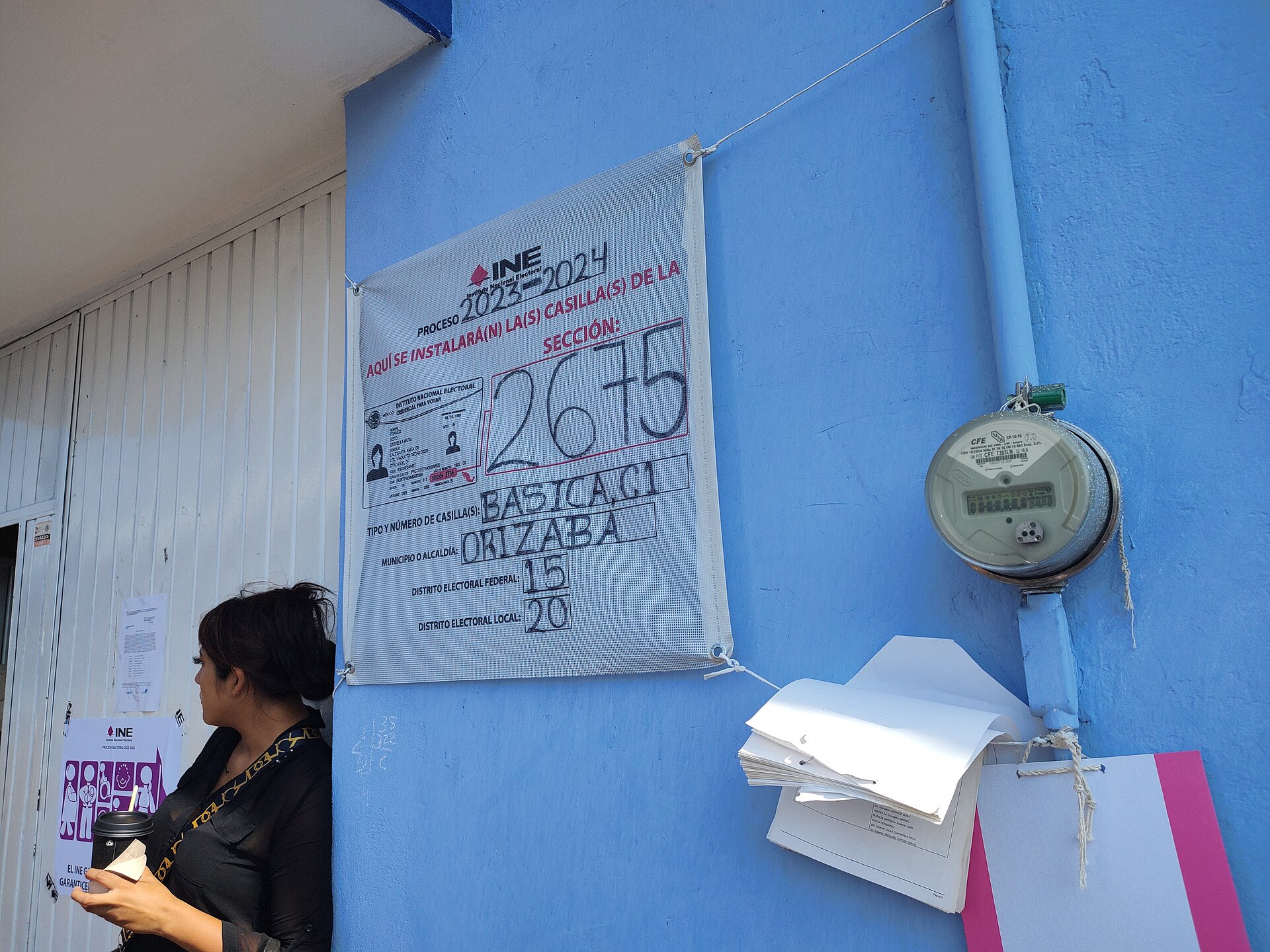 Fotografía de archivo: Casilla electoral 2675 en Orizaba, Veracruz 01. Imagen ilustrativa de temas cívicos y políticos.